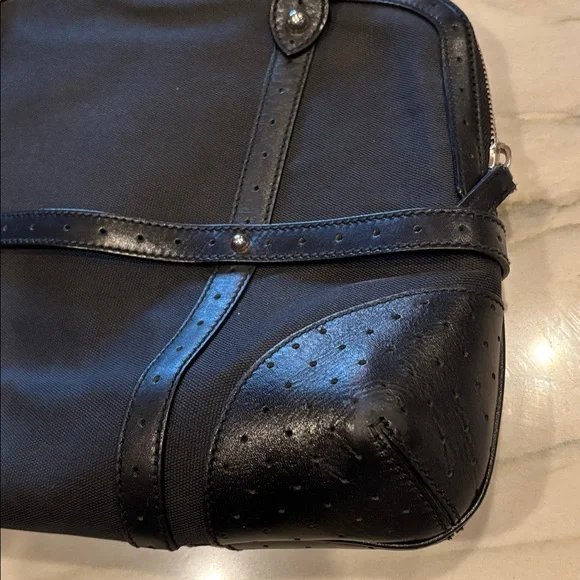 Gucci Interlocking G Reins Shoulder Bag - Picture 13 of 15